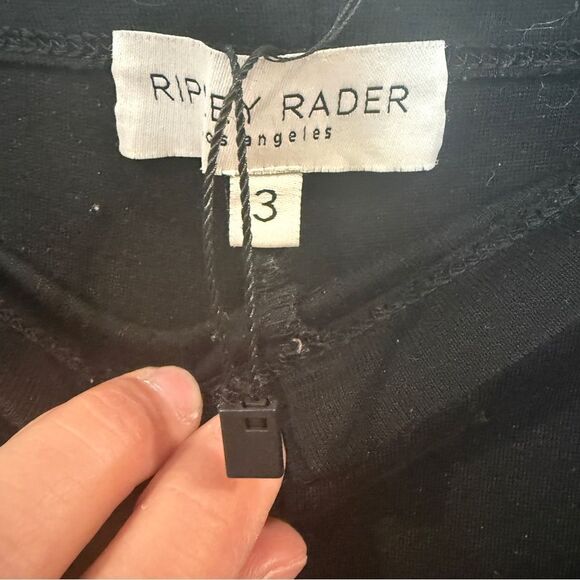 Black Ankle Cropped Pants - Picture 4 of 6